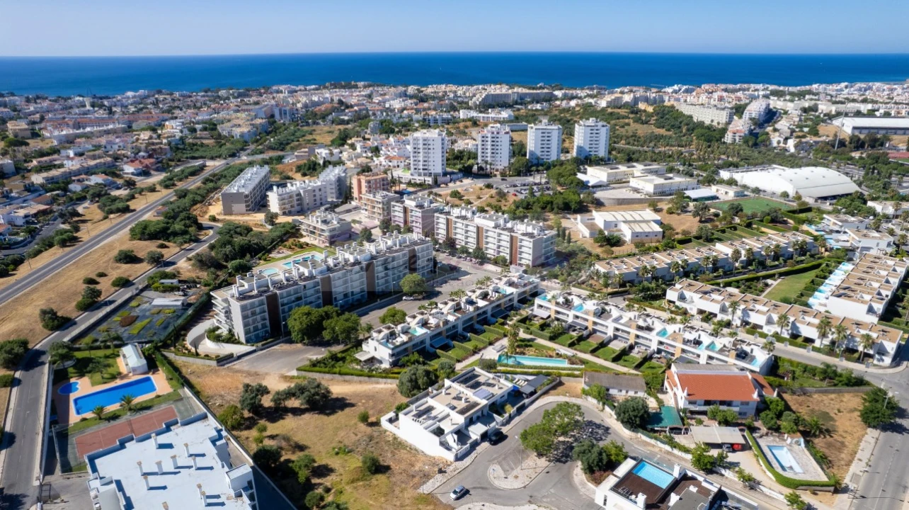 Terreno para Venda em Albufeira e Olhos de Água Foto 2