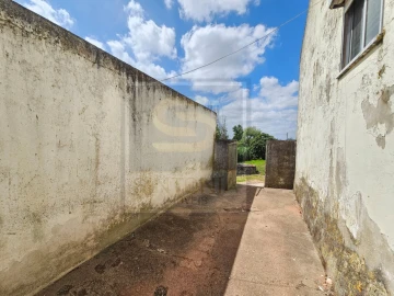 Moradia T4 para Venda em Lamas e Cercal