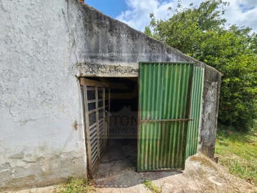 Moradia T4 para Venda em Lamas e Cercal