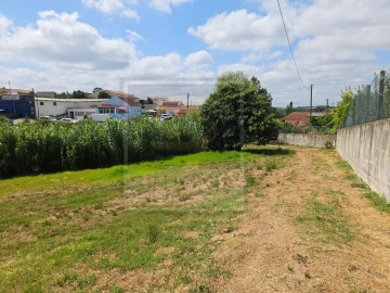 Moradia T4 para Venda em Lamas e Cercal