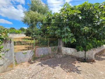 Moradia T4 para Venda em Lamas e Cercal