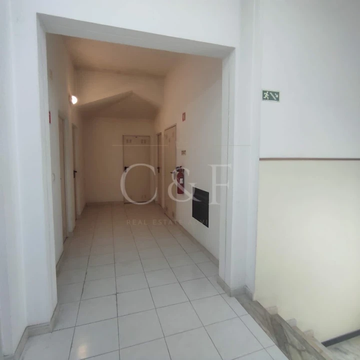 Apartamento T2 para Venda em Algueirão-Mem Martins Foto 8