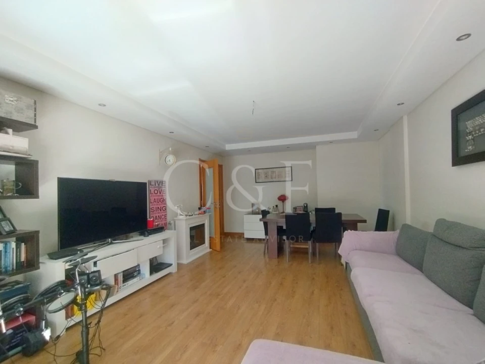 Apartamento T2 para Venda em Algueirão-Mem Martins Foto 14