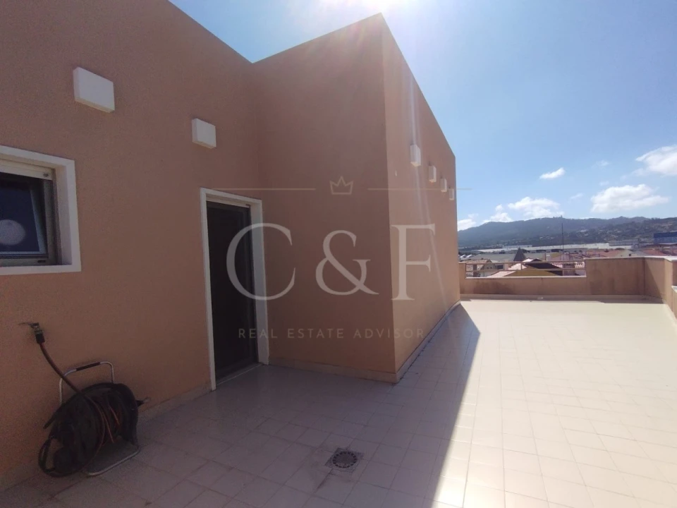 Apartamento T2 para Venda em Algueirão-Mem Martins Foto 4