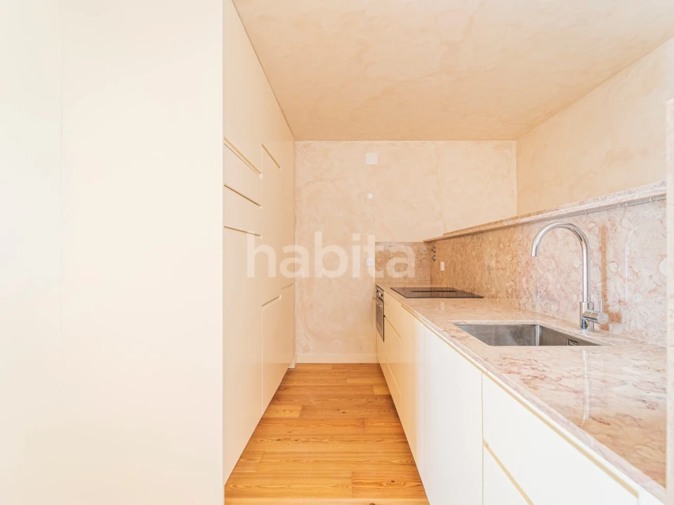 Apartamento T1 para Venda em Misericórdia Foto 5