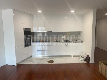Apartamento T2 para Arrendamento em Braga (São José de São Lázaro e São João do Souto)