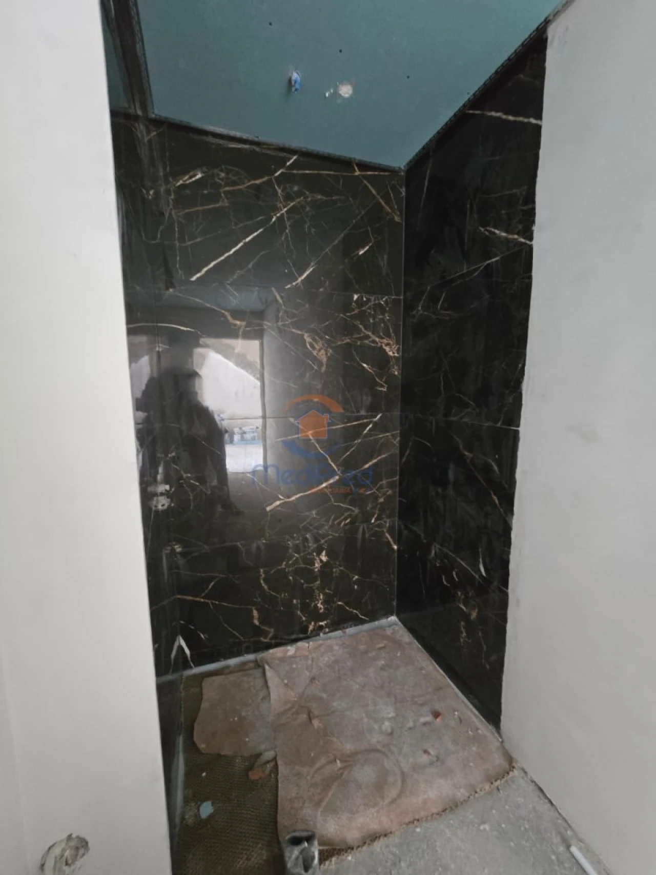 Moradia T4 para Venda em Casal de Cambra Foto 3