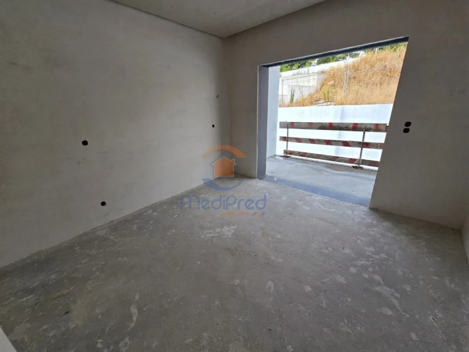 Moradia T4 para Venda em Casal de Cambra Foto 7