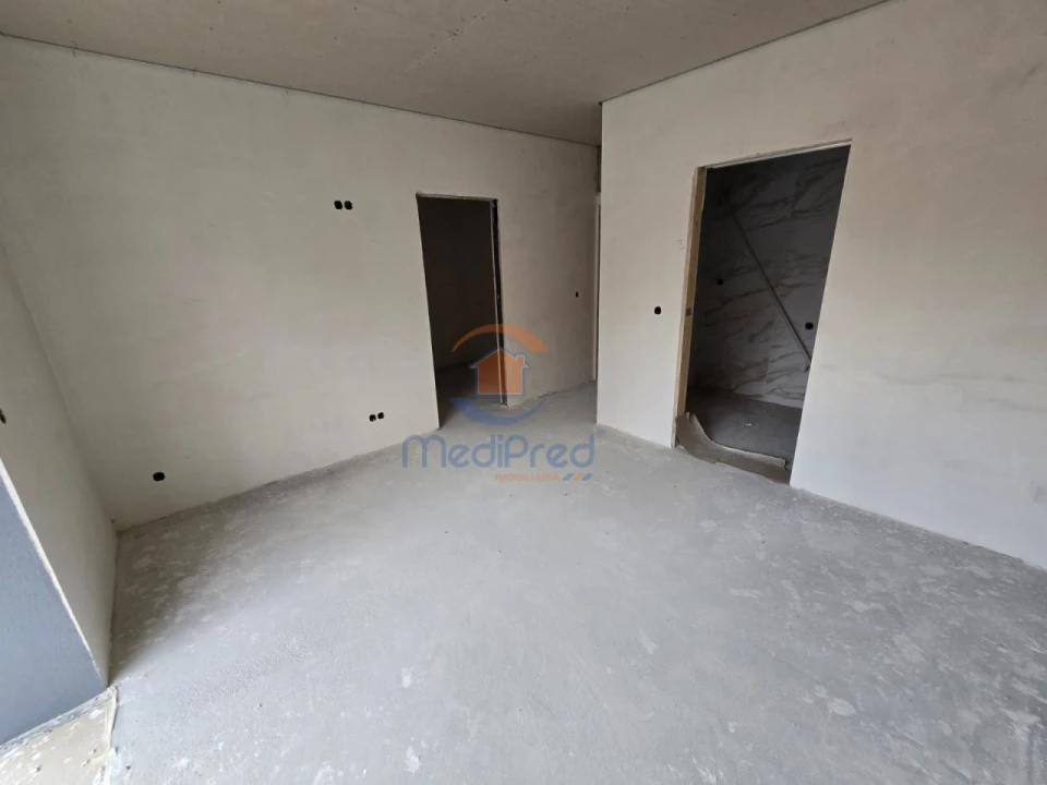 Moradia T4 para Venda em Casal de Cambra Foto 8