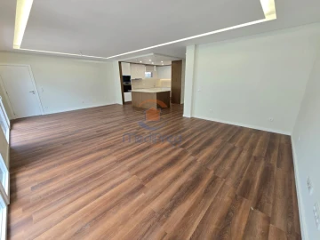 Moradia T4 para Venda em Casal de Cambra