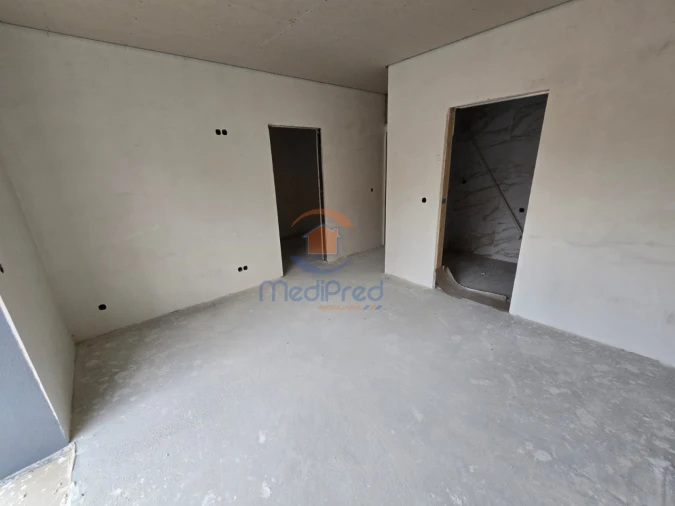 Moradia T4 para Venda em Casal de Cambra Foto 8