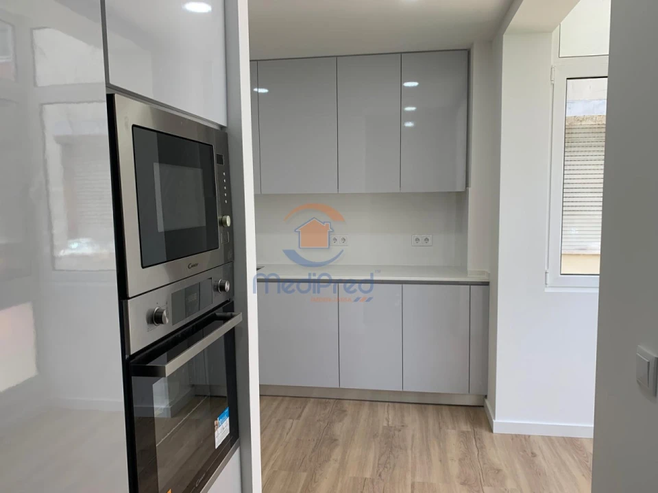 Apartamento T4 para Venda em Olivais Foto 2