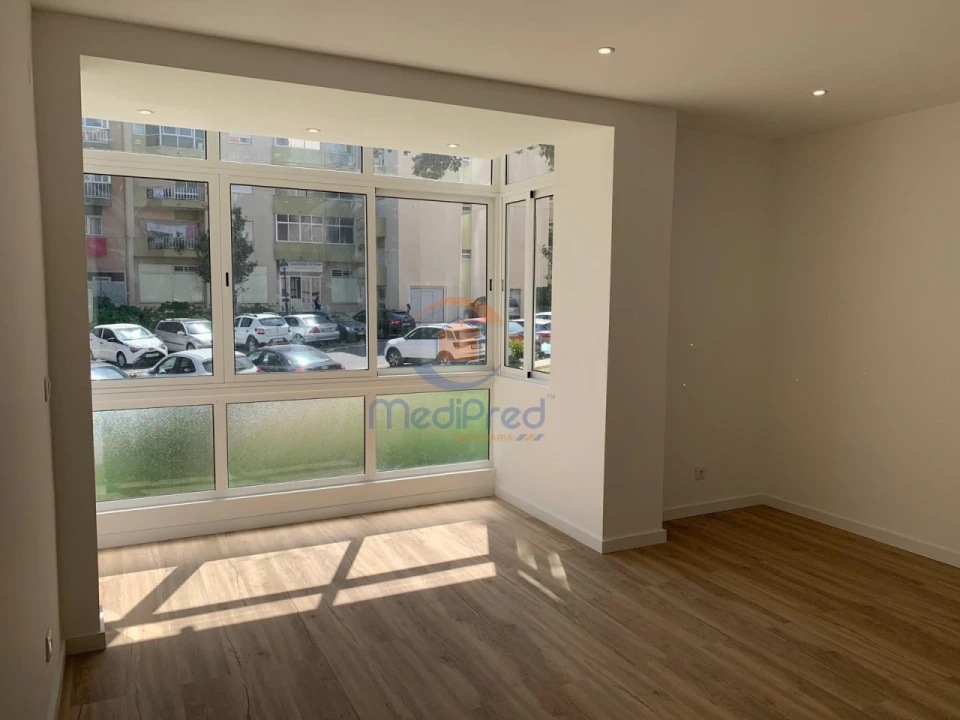 Apartamento T4 para Venda em Olivais Foto 8