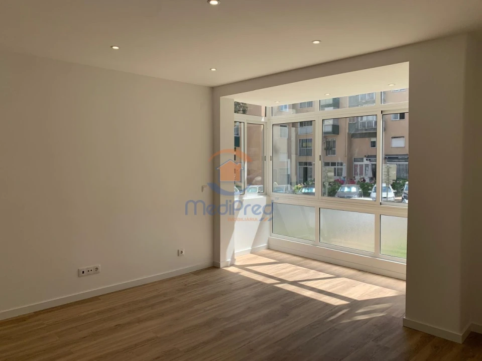 Apartamento T4 para Venda em Olivais Foto 9