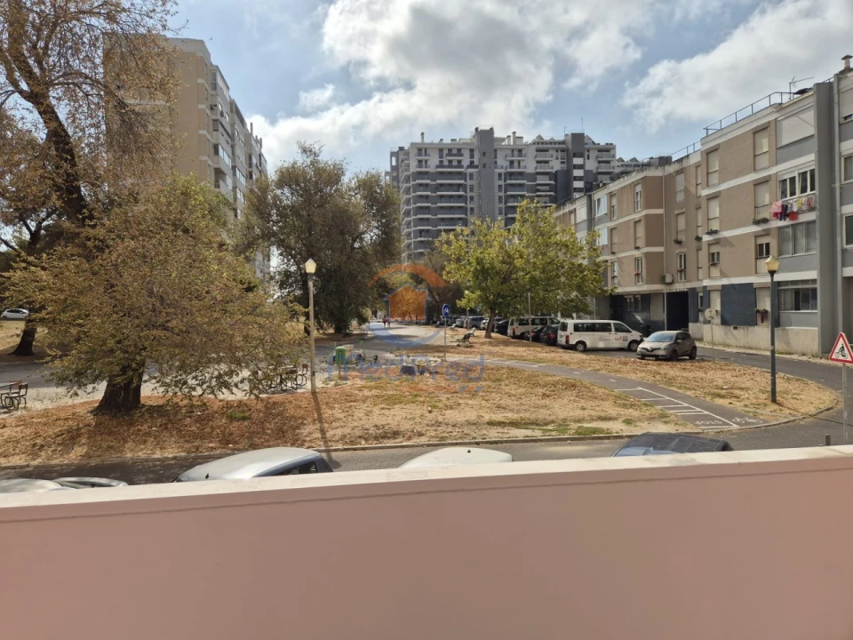 Apartamento T4 para Venda em Olivais Foto 3