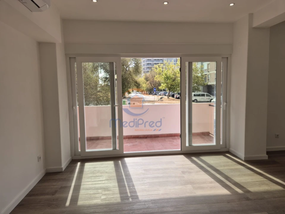 Apartamento T4 para Venda em Olivais Foto 4
