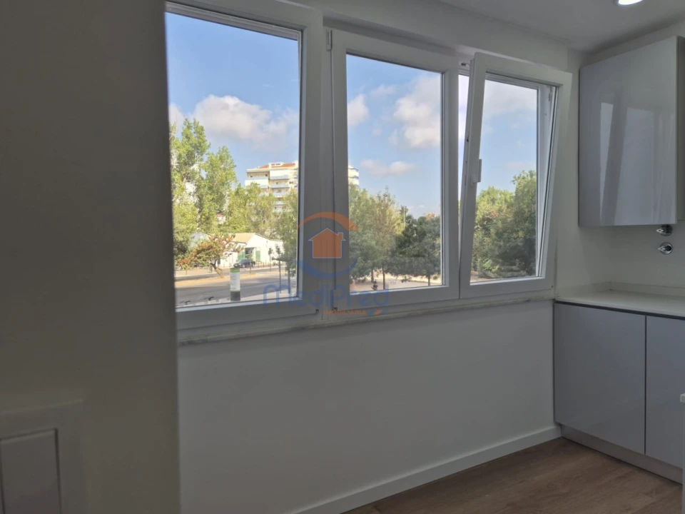Apartamento T4 para Venda em Olivais Foto 9