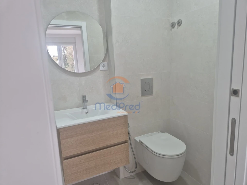 Apartamento T4 para Venda em Olivais Foto 17