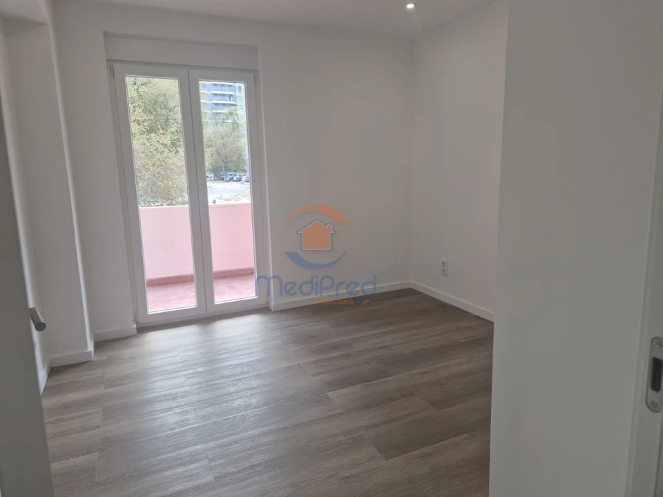Apartamento T4 para Venda em Olivais Foto 19