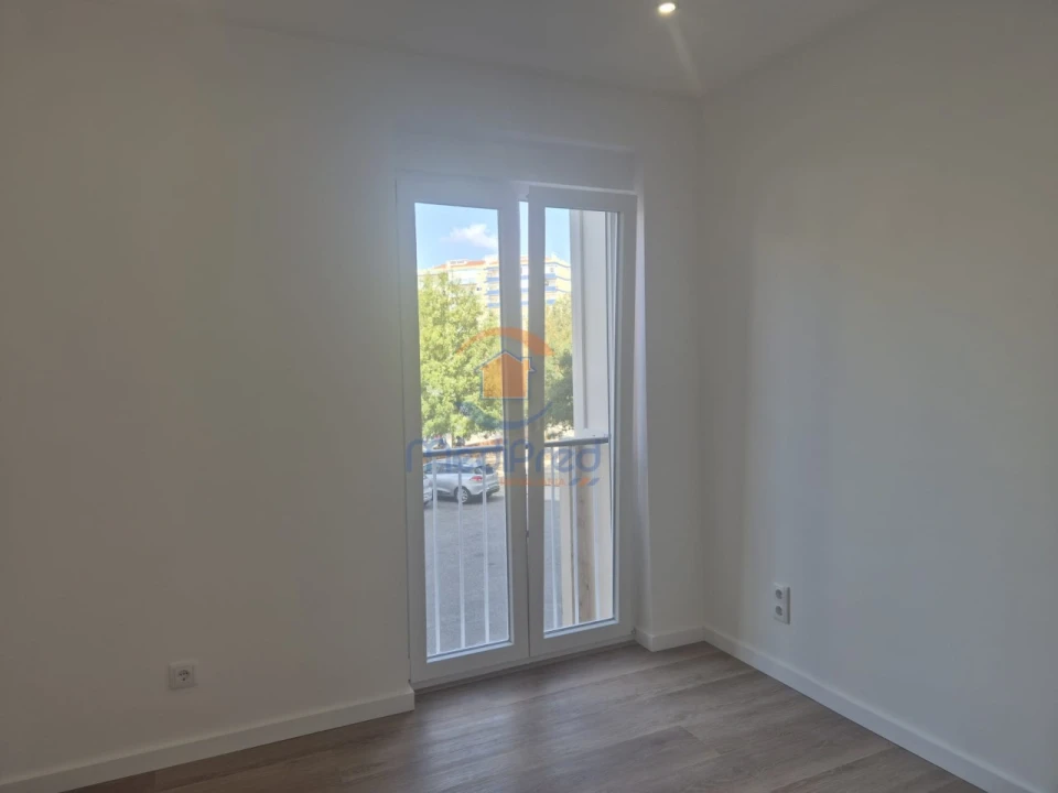 Apartamento T4 para Venda em Olivais Foto 24