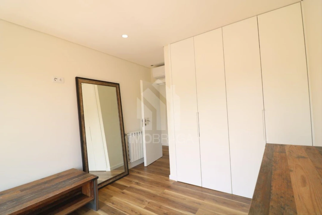 Moradia T3 para Venda em Espinho Foto 16