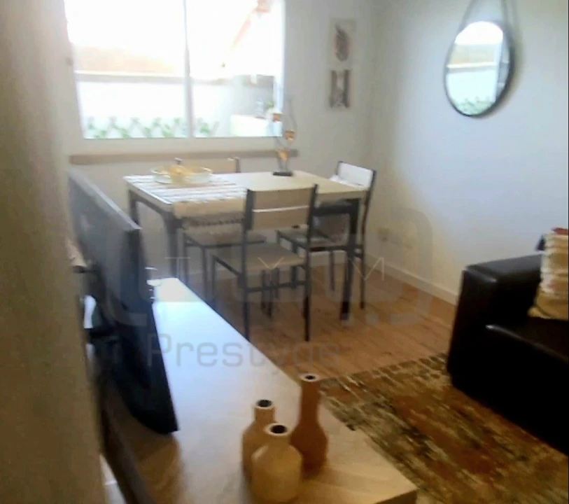 Apartamento T2 para Venda em São João Baptista e Santa Maria dos Olivais Foto 1