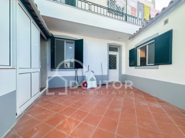 Moradia T1 para Venda em Funchal (Santa Maria Maior)