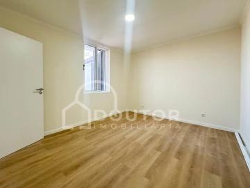 Moradia T1 para Venda em Funchal (Santa Maria Maior)