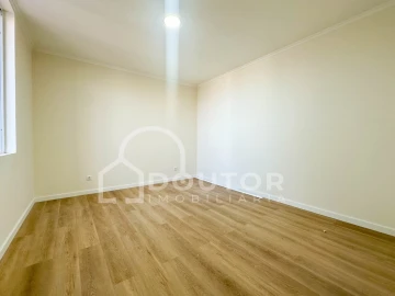 Moradia T1 para Venda em Funchal (Santa Maria Maior)
