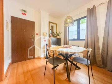 Apartamento T2 para Venda em Funchal (Se)