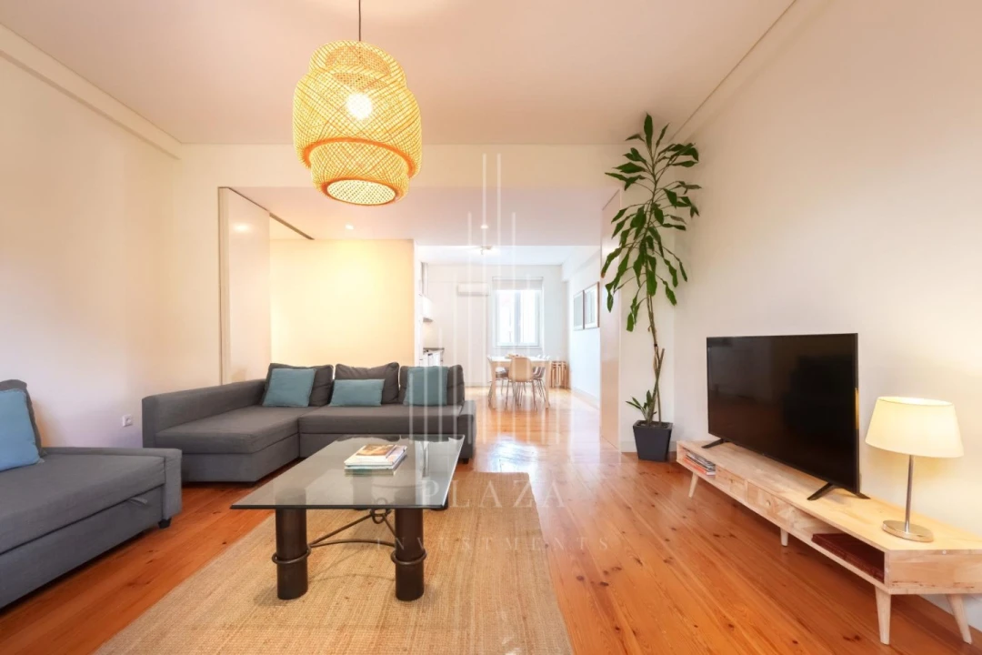 Apartamento T4 para Venda em Cedofeita, Santo Ildefonso, Sé, Miragaia, São Nicolau e Vitória Foto 1