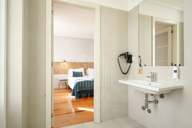 Apartamento T4 para Venda em Cedofeita, Santo Ildefonso, Sé, Miragaia, São Nicolau e Vitória Foto 11