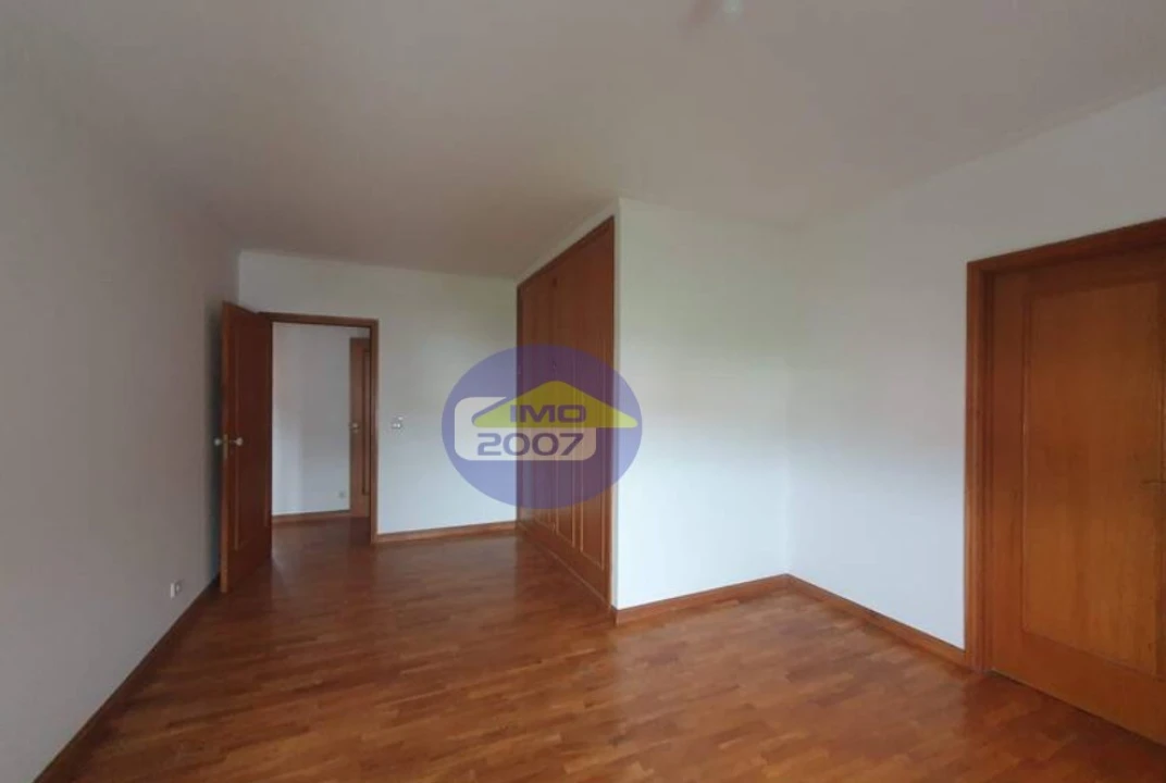Apartamento T3 para Venda em Canelas Foto 6