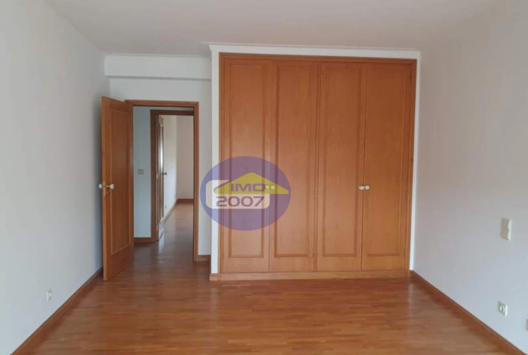 Apartamento T3 para Venda em Canelas Foto 10