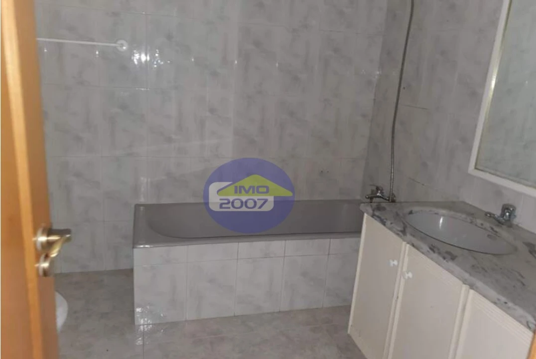 Apartamento T3 para Venda em Canelas Foto 12