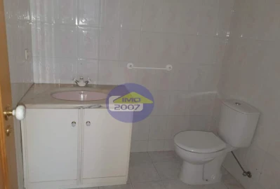 Apartamento T3 para Venda em Canelas
