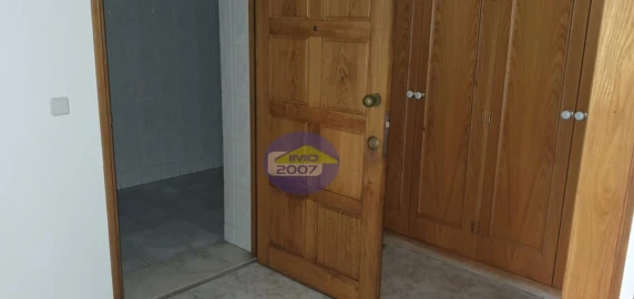 Apartamento T3 para Venda em Canelas