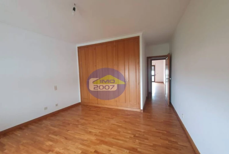 Apartamento T3 para Venda em Canelas Foto 8