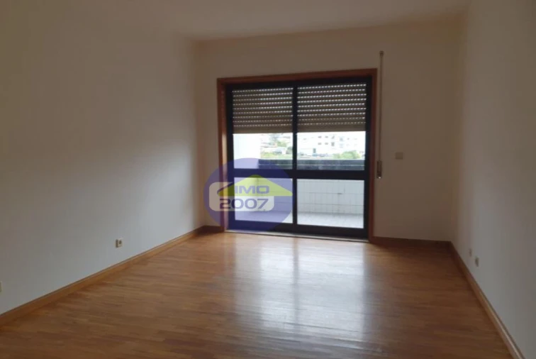 Apartamento T3 para Venda em Canelas Foto 9