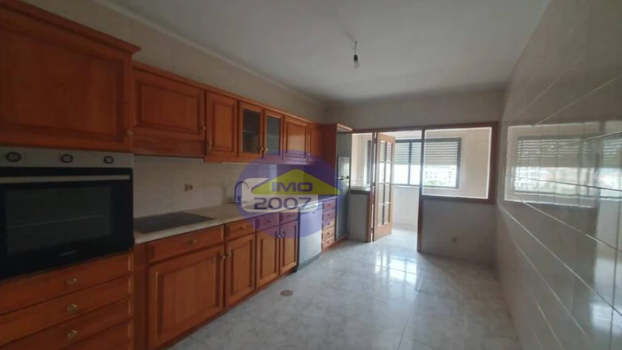 Apartamento T3 para Venda em Canelas
