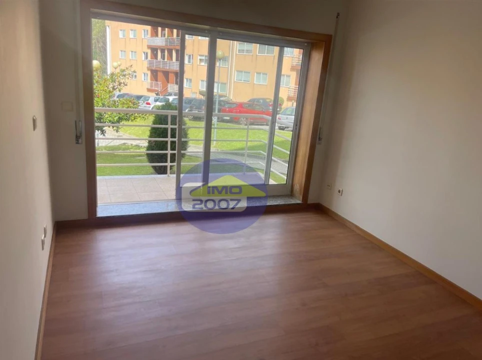 Apartamento T2 para Venda em Canelas Foto 17