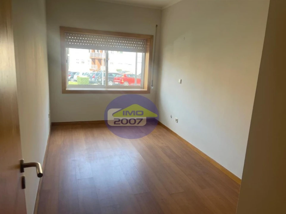 Apartamento T2 para Venda em Canelas Foto 19