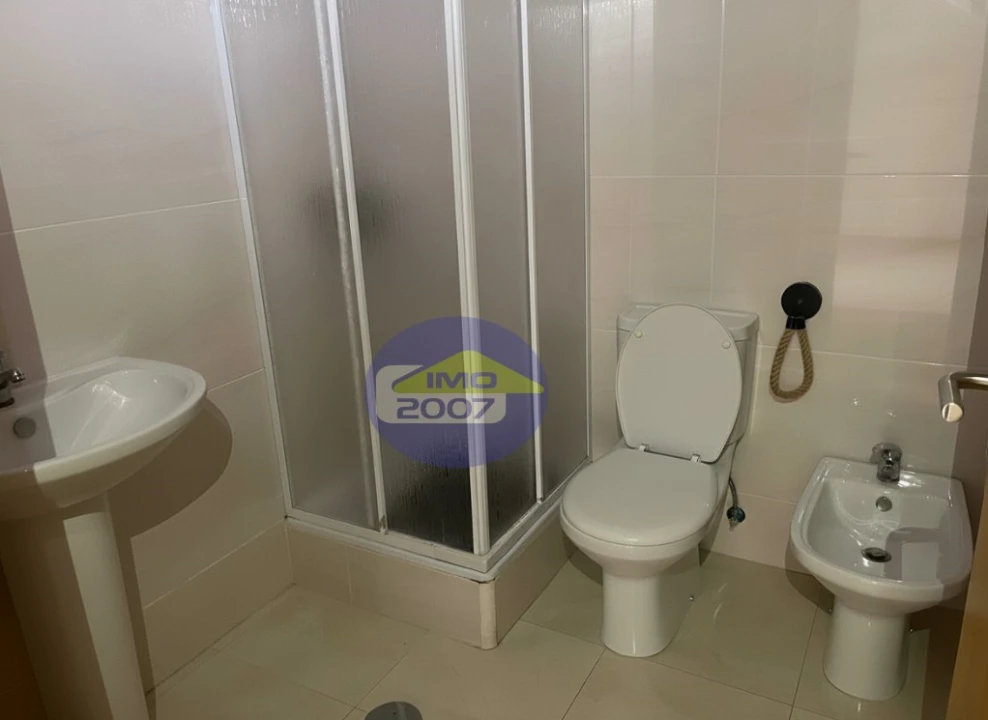 Apartamento T2 para Venda em Canelas Foto 21