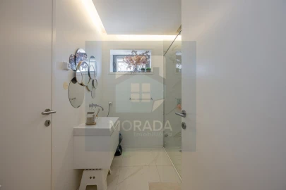 Moradia T5 para Venda em Custóias, Leça do Balio e Guifões