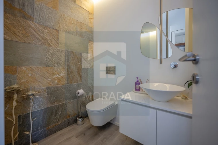 Moradia T5 para Venda em Custóias, Leça do Balio e Guifões Foto 13
