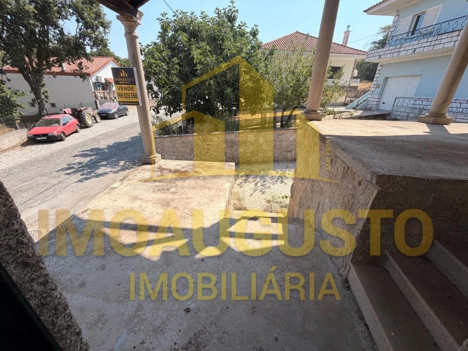 Moradia T2 para Venda em Sabugal e Aldeia de Santo António Foto 4