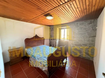 Moradia T2 para Venda em Sabugal e Aldeia de Santo António