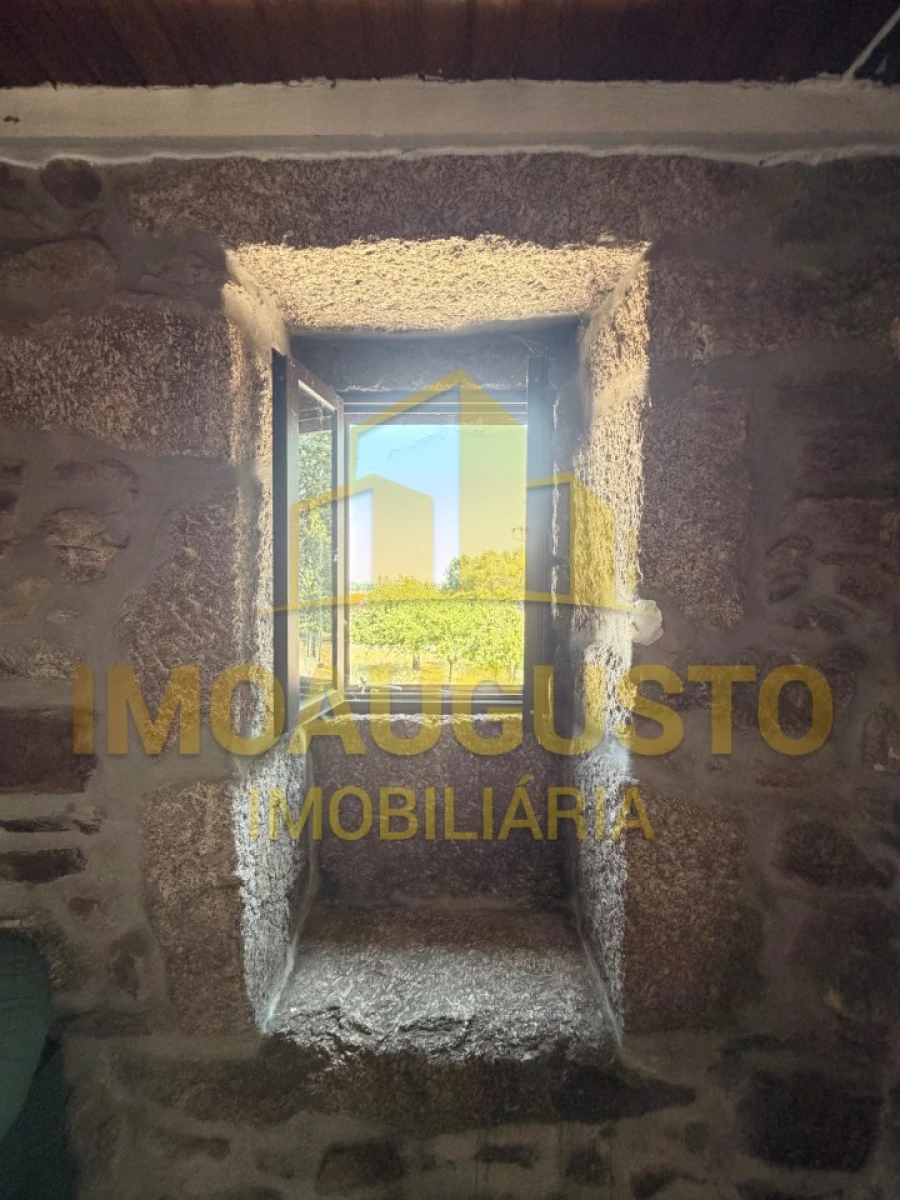 Moradia T2 para Venda em Sabugal e Aldeia de Santo António Foto 6