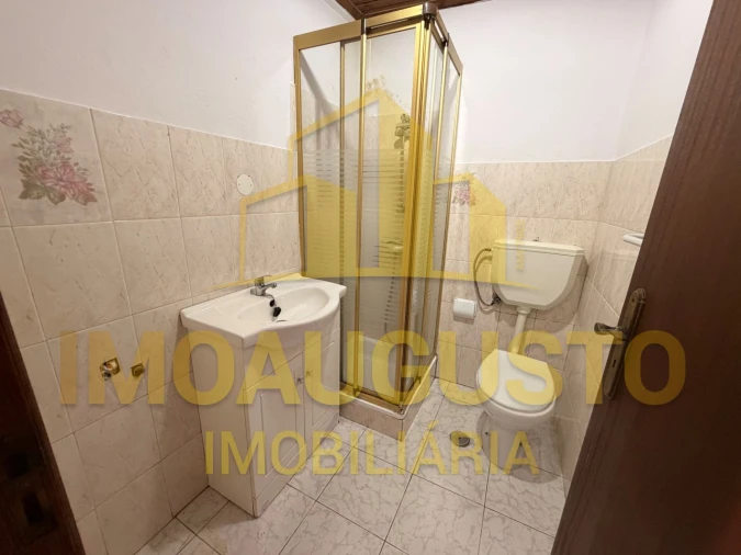 Moradia T2 para Venda em Sabugal e Aldeia de Santo António Foto 7