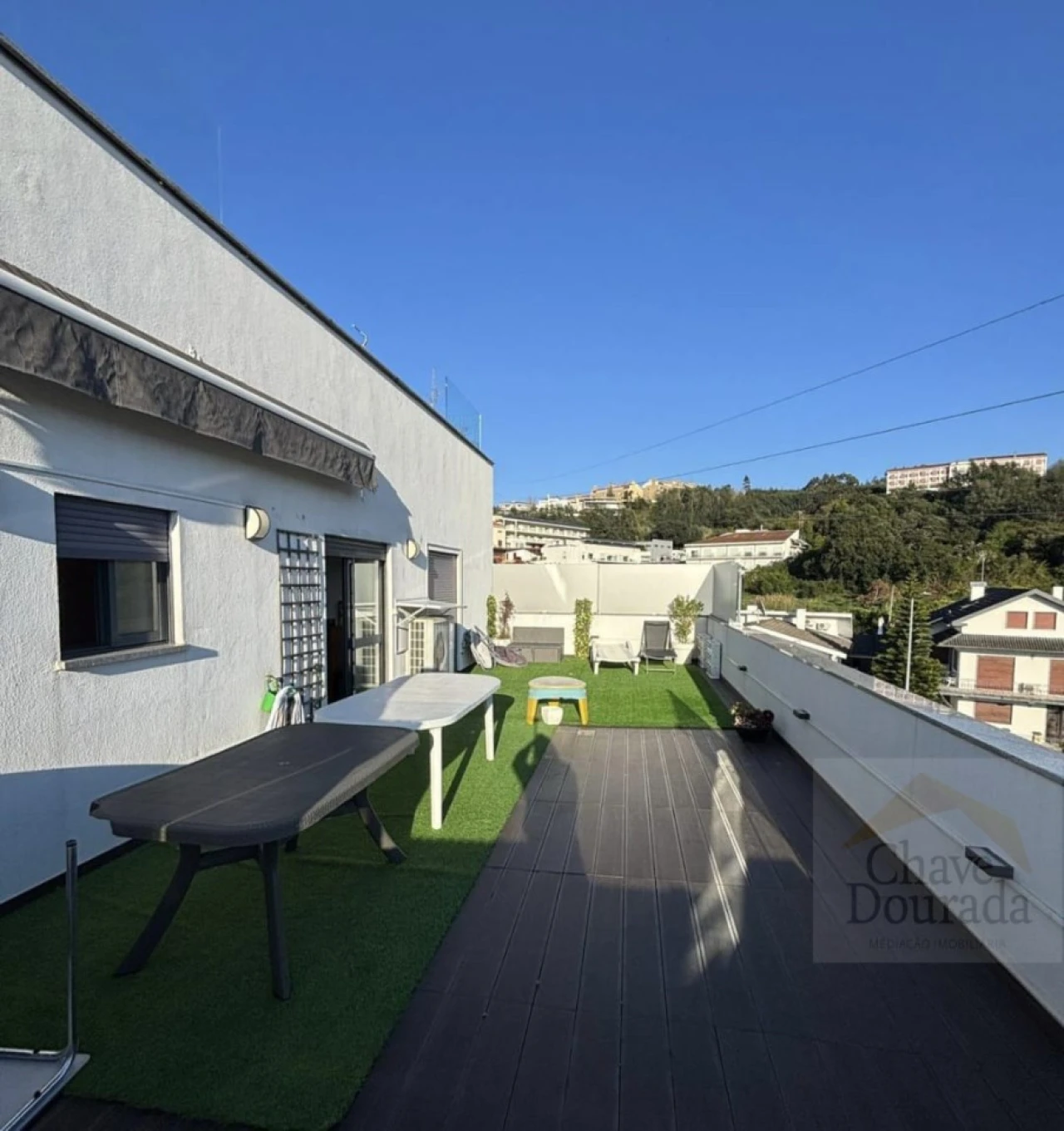 Apartamento T5 para Venda em Santo Antonio dos Olivais Foto 1